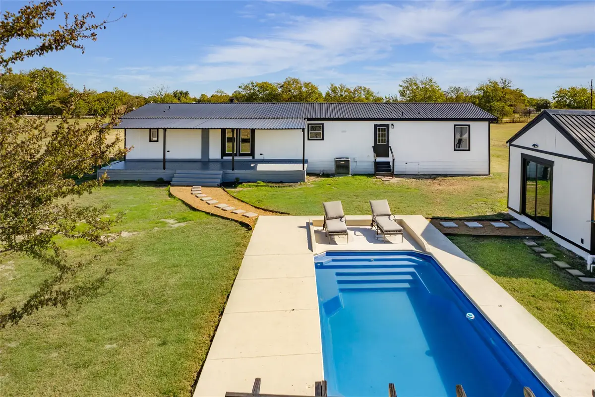 5774 Farm Road 904 S, Klondike, TX 75448 - Image #1