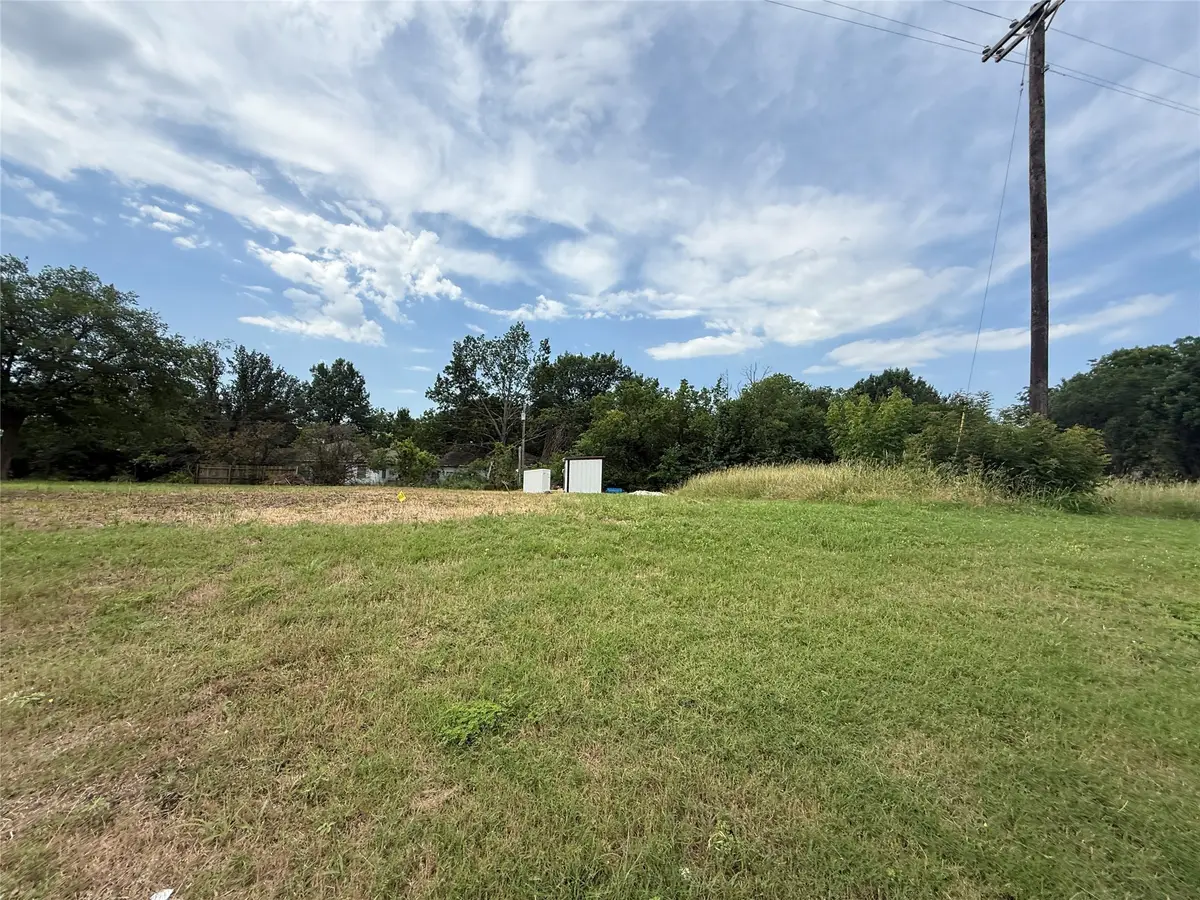 4724 E University Drive, Denton, TX 76208 - Image #1