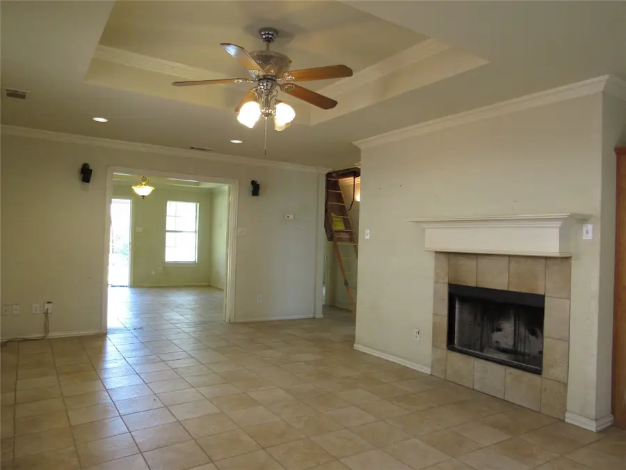 307 Dixon Street, Terrell, TX 75160 - Image #2