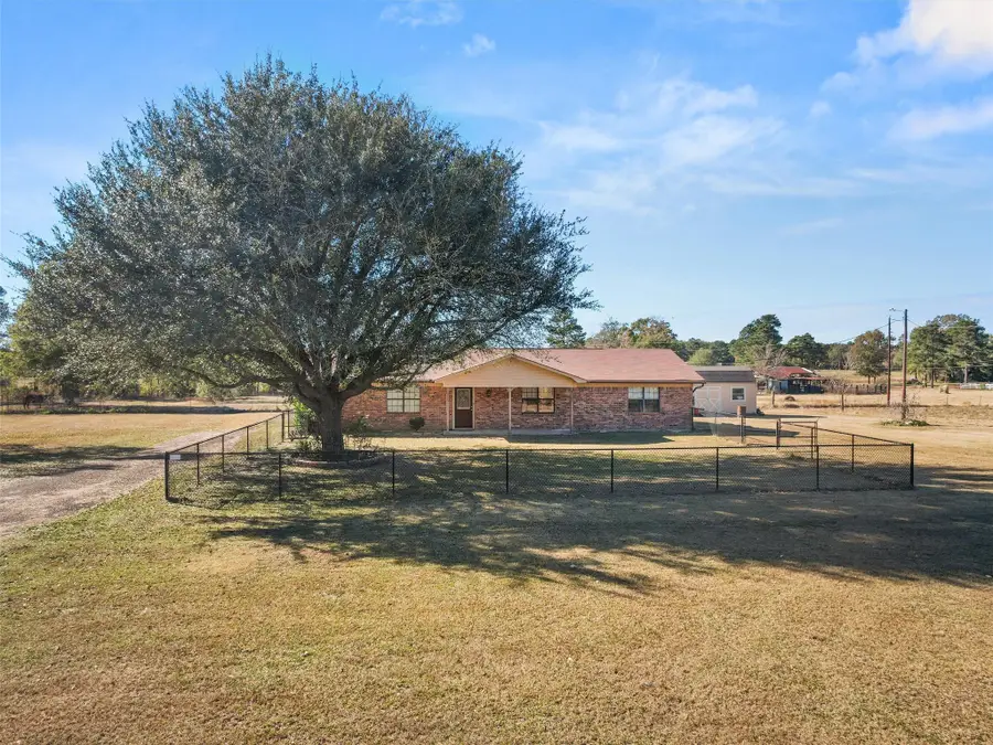 1069 Lilac Lane, Gilmer, TX 75645 - Image #2