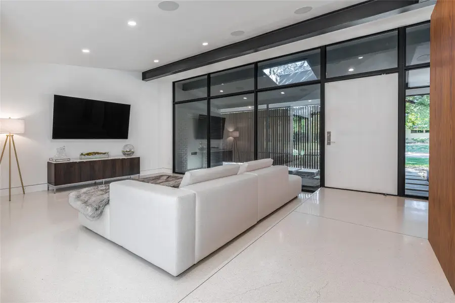 10219 Rosser Road, Dallas, TX 75229 - Image #2