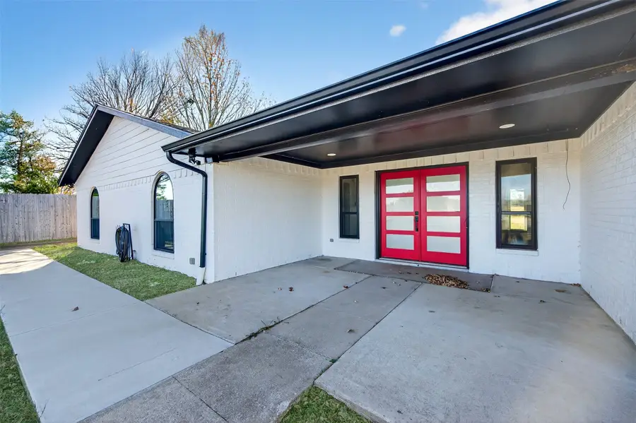 616 E Bells Boulevard, Bells, TX 75414 - Image #3