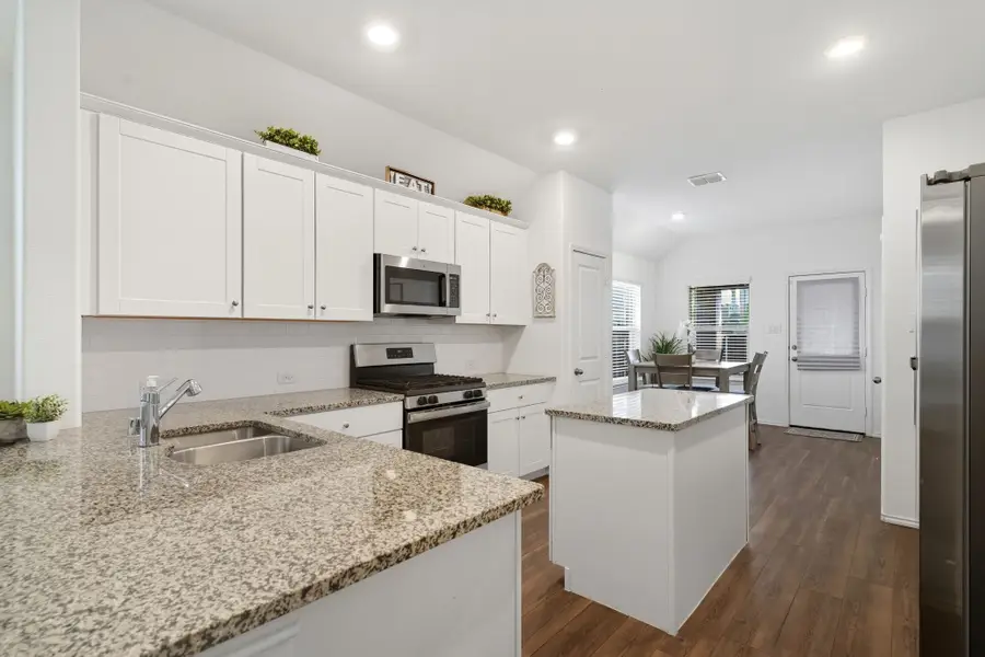 2264 Jasper Drive, Pilot Point Aubrey, TX 76227 - Image #2