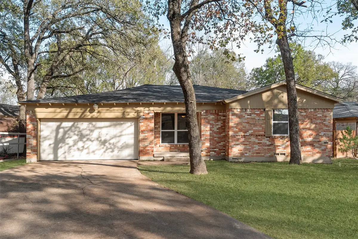 310 Old Mill Lane, Northeast Dallas, TX 75107 - Image #1