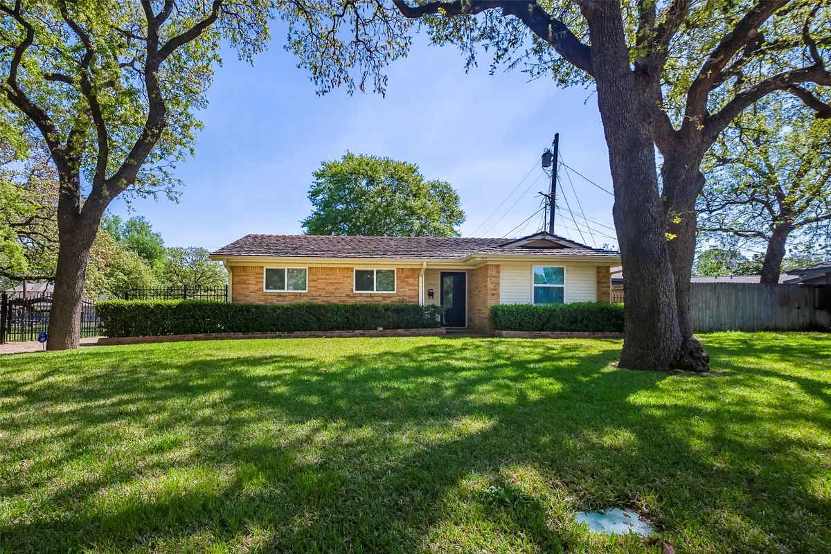 818 Westbrook Drive, Irving, TX 75060 - Image #1