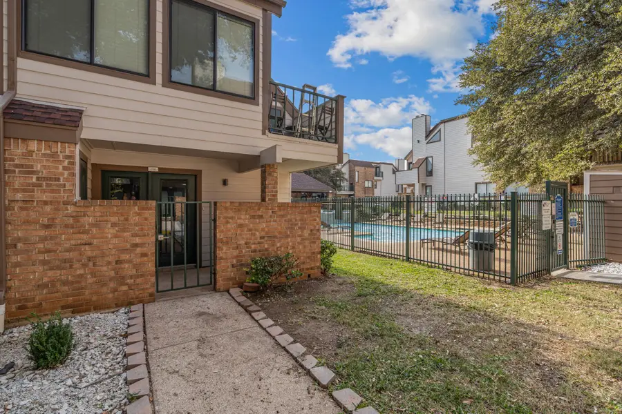 2310 Bamboo Drive #J106, Arlington, TX 76006 - Image #2