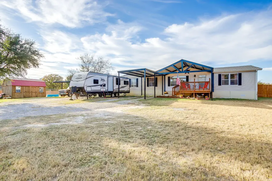 122 Blue Moon Court, Springtown, TX 76082 - Image #2