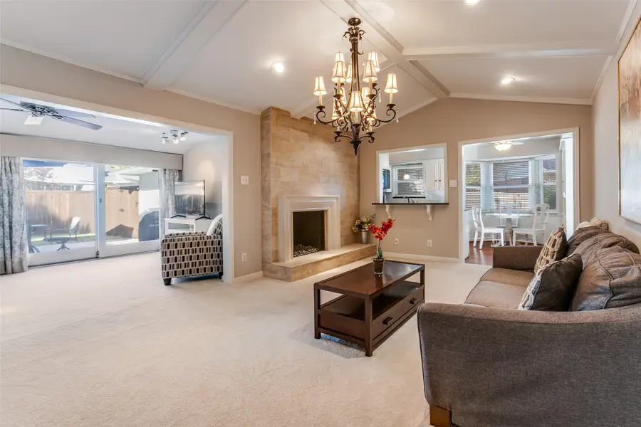 204 S Waterview Drive, Richardson, TX 75080 - Image #2