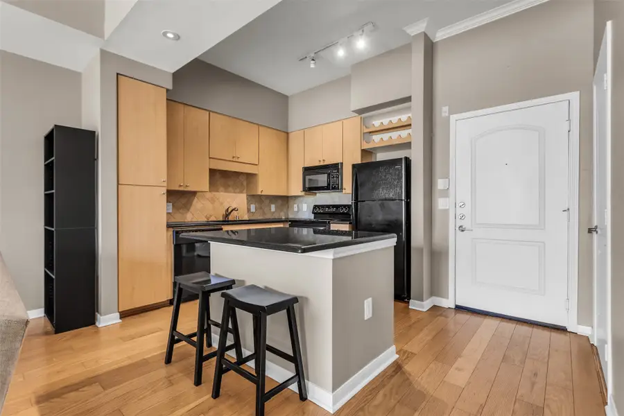 3225 Turtle Creek Boulevard #10, Dallas, TX 75219 - Image #2