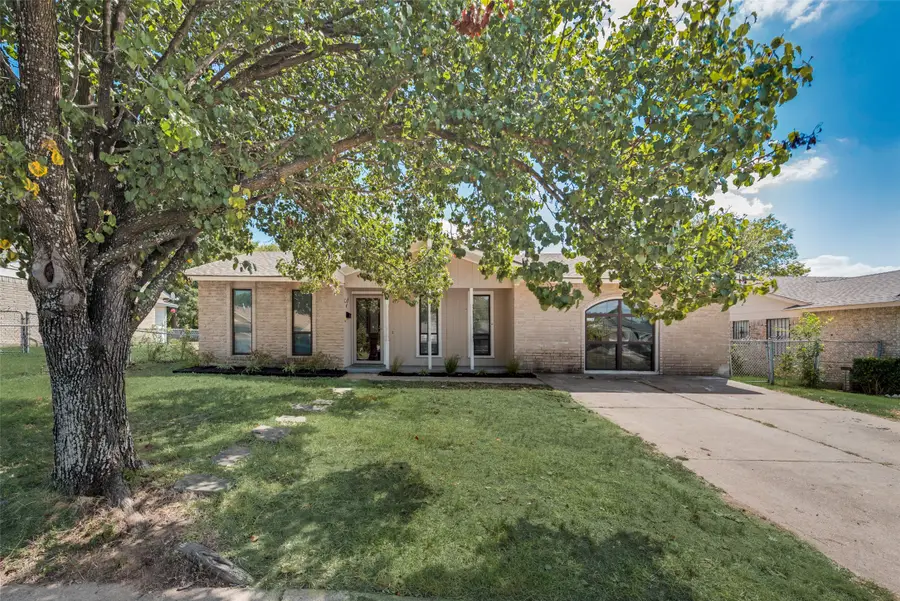6214 Capestone Drive, Dallas, TX 75217 - Image #2