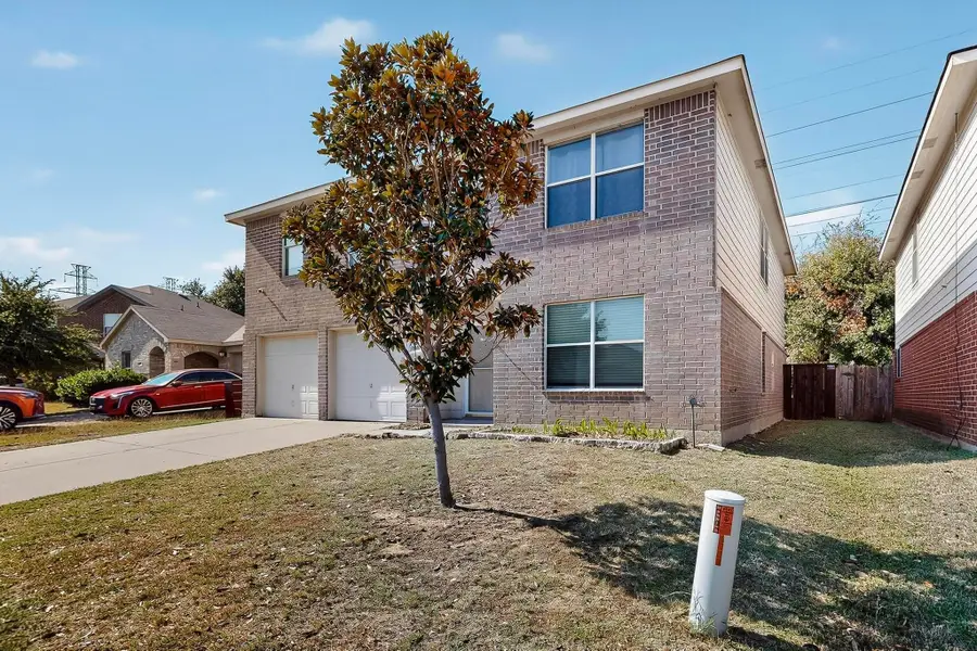 1868 Lynnwood Hills Drive, Fort Worth, TX 76112 - Image #2