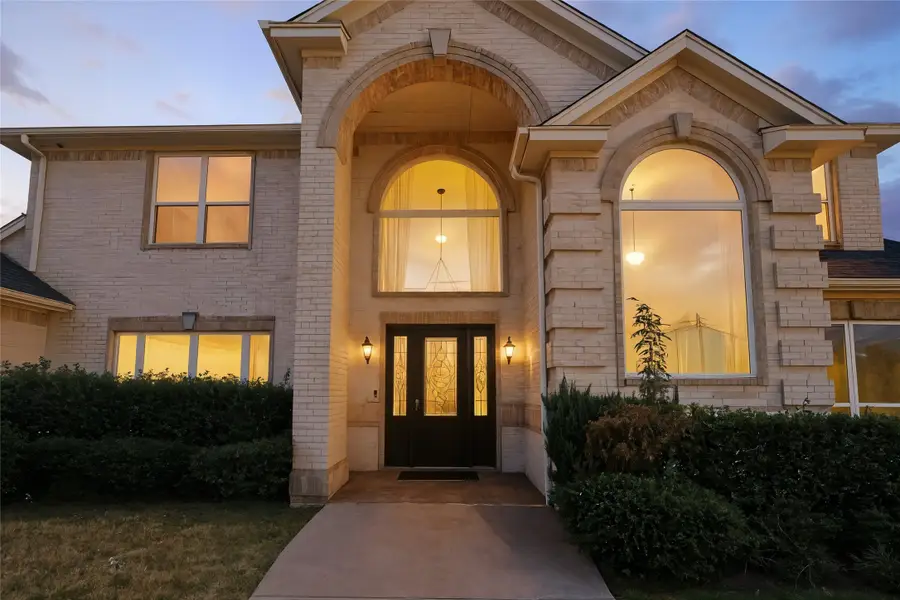 10601 Pack Saddle Trail, Fort Worth, TX 76108 - Image #2