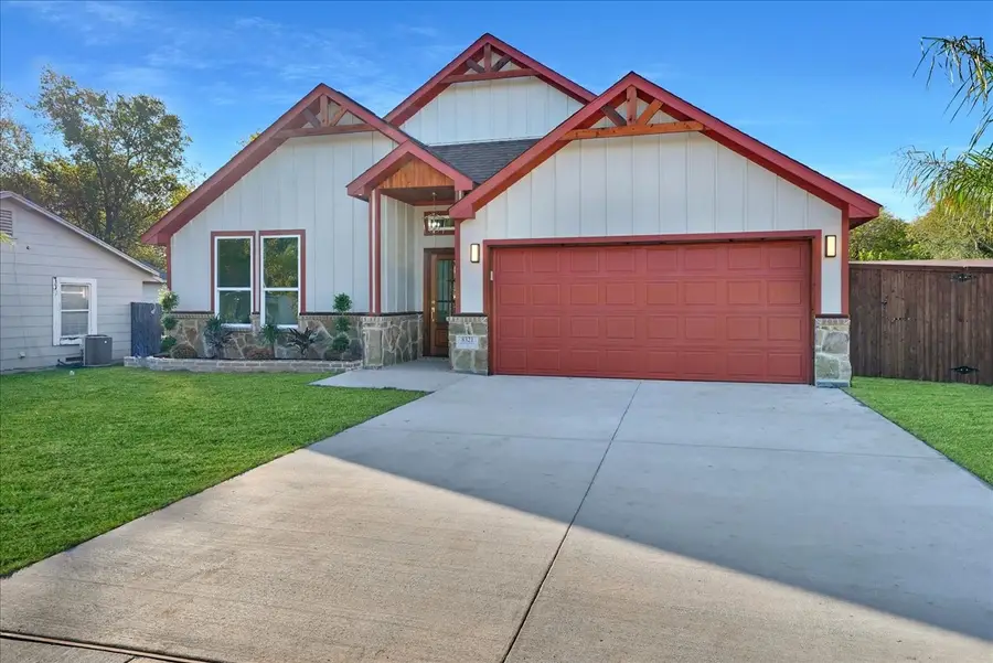 8321 Raymond Avenue, White Settlement, TX 76108 - Image #2