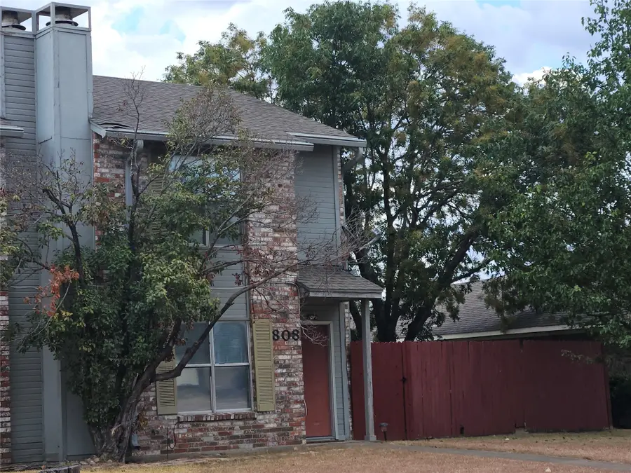 808-810 Red Bud Drive, Desoto, TX 75115 - #2