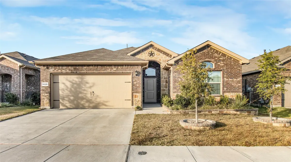6220 Blacksmith Avenue, Fort Worth, TX 76179 - Image #1