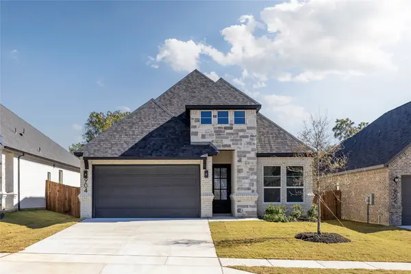 904 Boston Lane, River Oaks, TX 76114