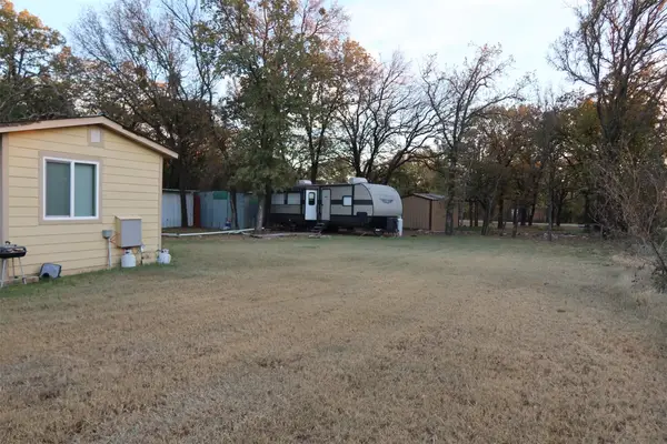 233 County Road 1637, Chico, TX 76431