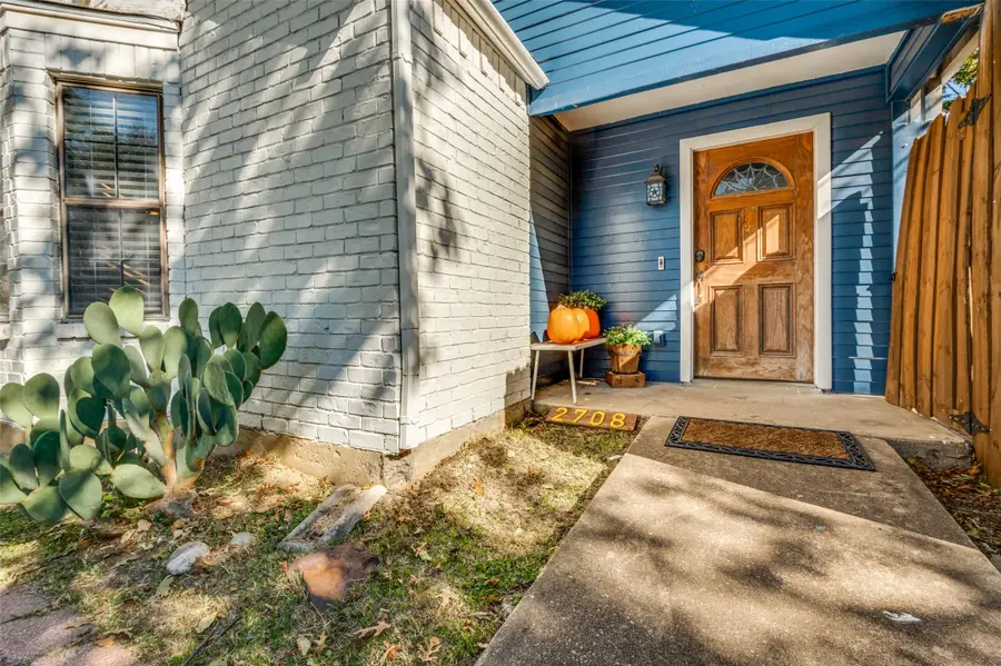 2708 Bridge Lake Drive, Irving, TX 75060 - Image #2