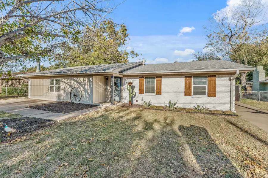 261 Barker Street, Stephenville, TX 76401 - Image #2