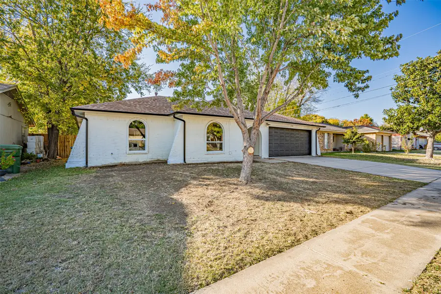 6901 Bennington Drive, Watauga, TX 76148 - Image #2