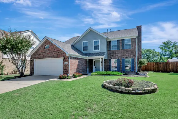 8000 Crazy Horse Lane, Fort Worth, TX 76137