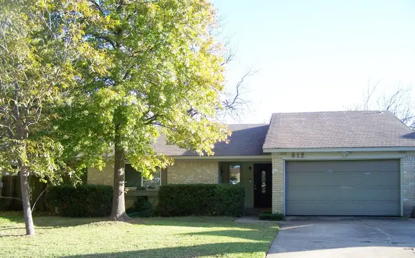 812 Via Del Rey, Mesquite, TX 75150