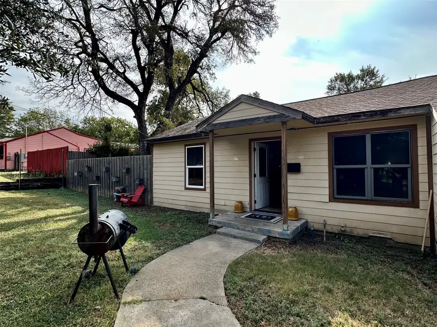 654 Mannington Drive, Dallas, TX 75232 - Image #2