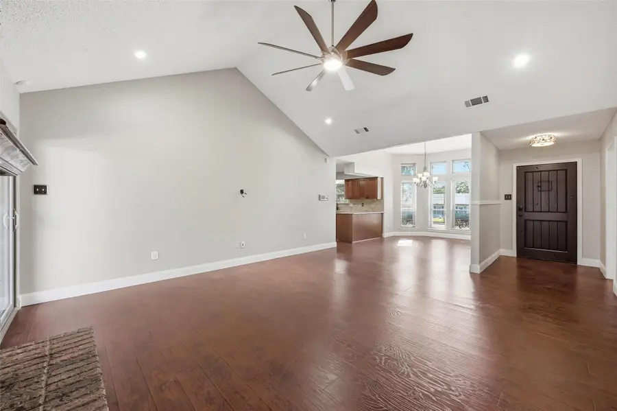 813 Timberline Court, Desoto, TX 75115 - Image #2