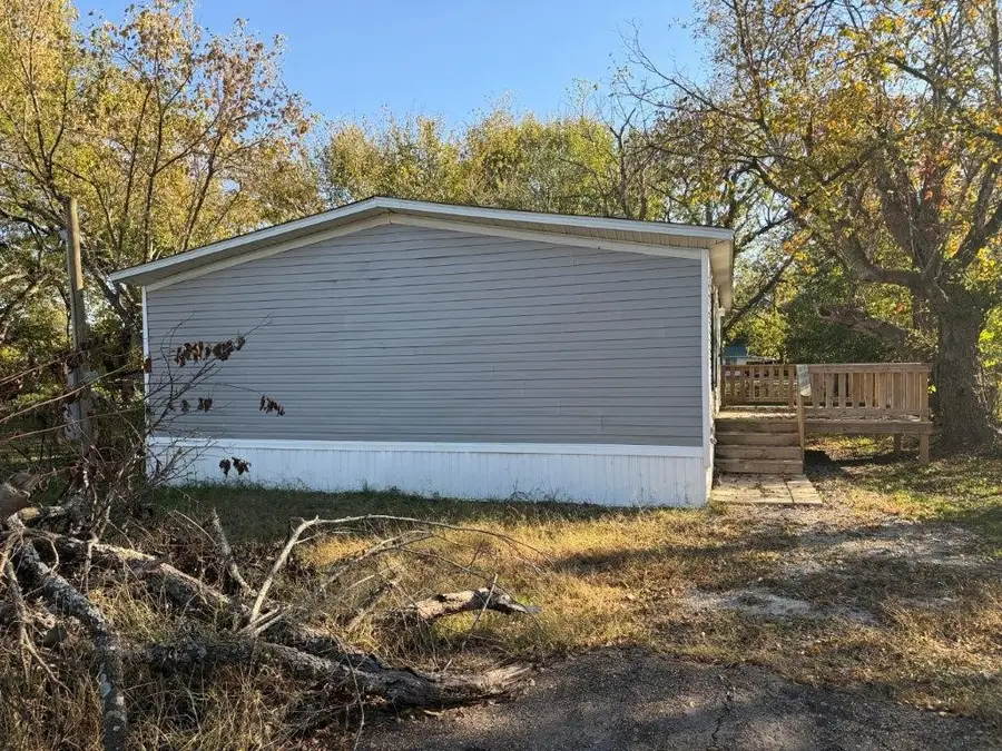 512 Paris Street, Ladonia, TX 75449 - Image #2