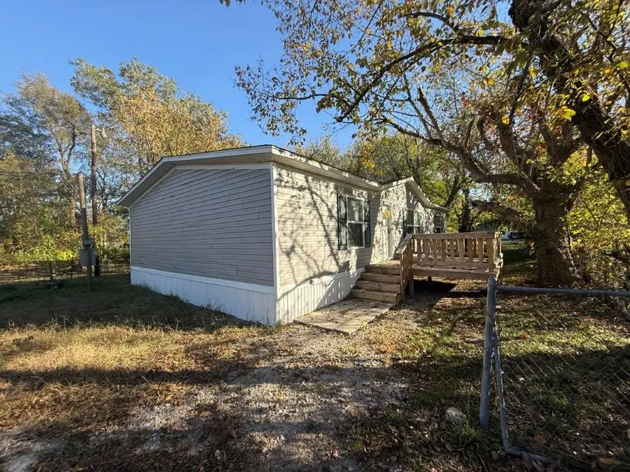 512 Paris Street, Ladonia, TX 75449 - Image #3