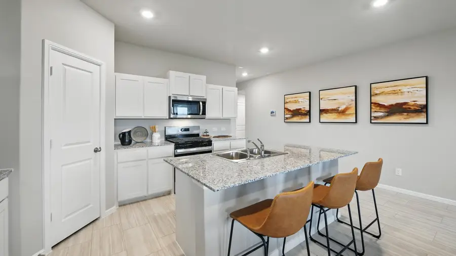 5537 Legends Way, Denton, TX 76249 - Image #2