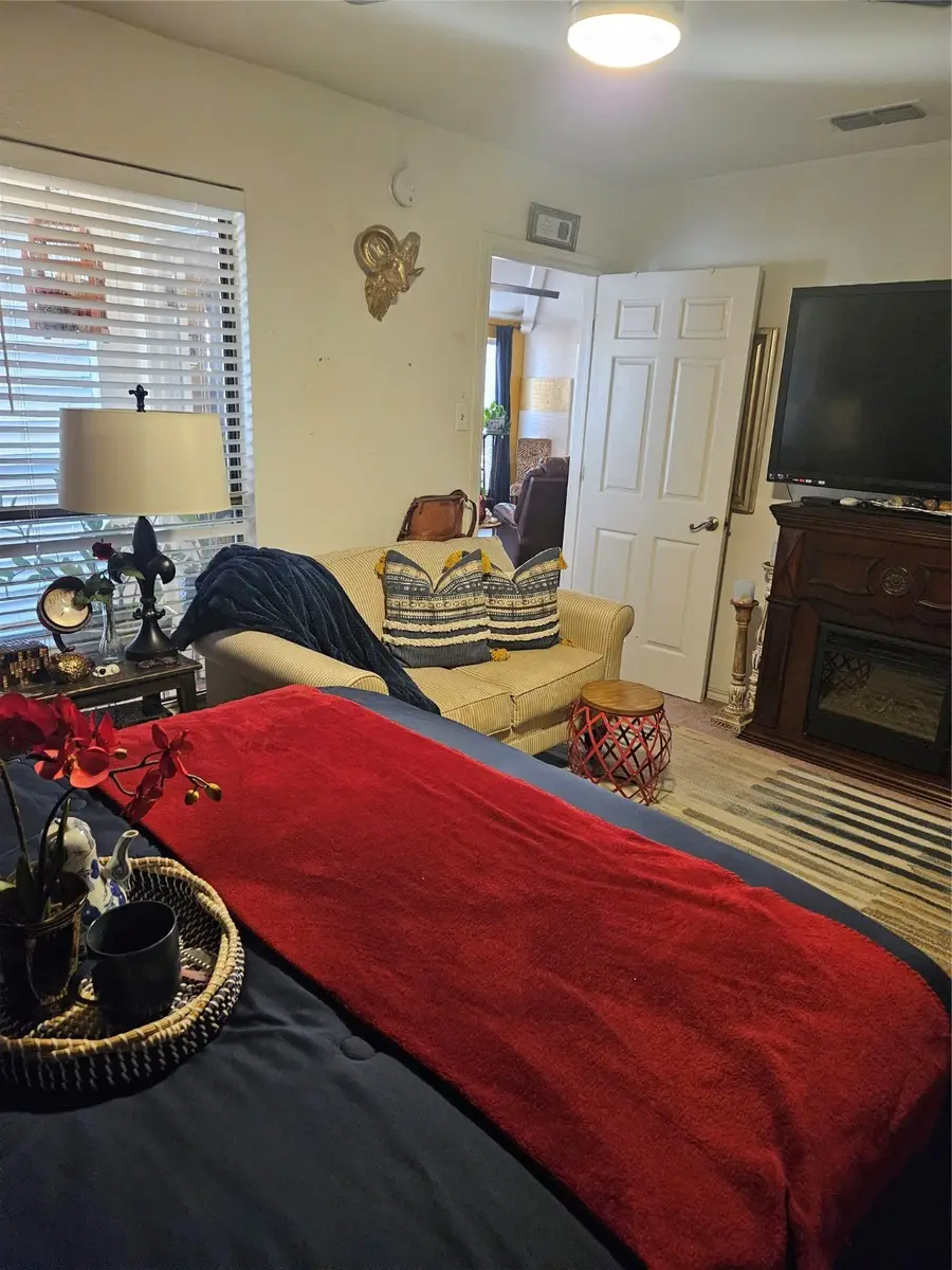 107 Larchbrook Drive, Desoto, TX 75115 - Image #3