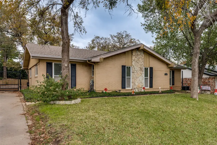 1816 Kynette Drive, Euless, TX 76040 - Image #3