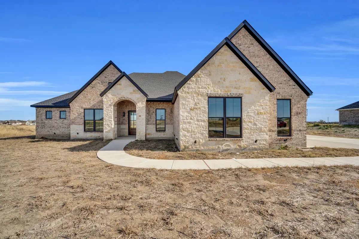 201 Marie Lane, Waxahachie, TX 75167 - Image #1