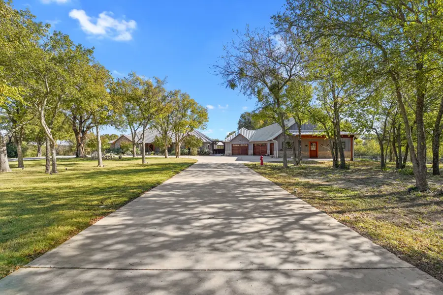 9334 Jim Christal Road, Denton, TX 76249 - Image #2