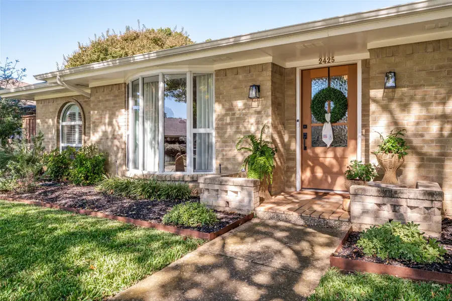 2425 Brennan Drive, Plano, TX 75075 - Image #3