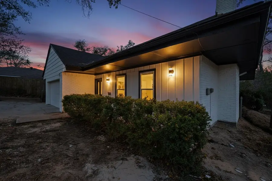 235 Softwood Drive, Duncanville, TX 75137 - Image #2