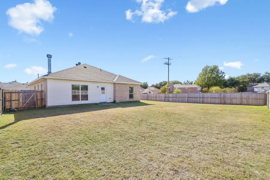 801 Cascade Drive, Glenn Heights, TX 75154 - Image #3