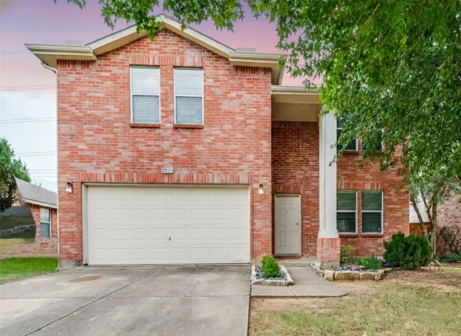 5933 Thoroughbred Trail, Denton, TX 76210 - Image #2