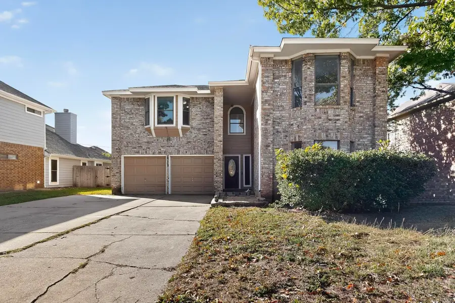 6328 Meadow Glen Drive, Arlington, TX 76018 - Image #2