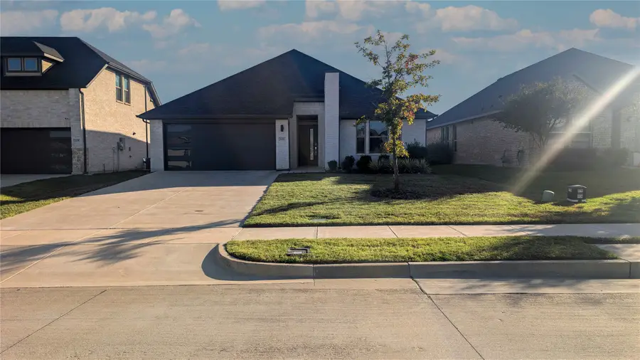 603 Cherry Hills Road, Red Oak, TX 75154 - Image #2
