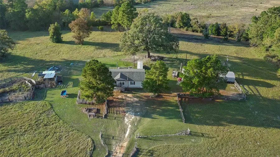 509 An County Road 190, Elkhart, TX 75839 - Image #2