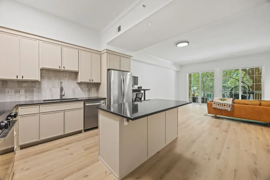 3225 Turtle Creek Boulevard #122, Dallas, TX 75219 - Image #2