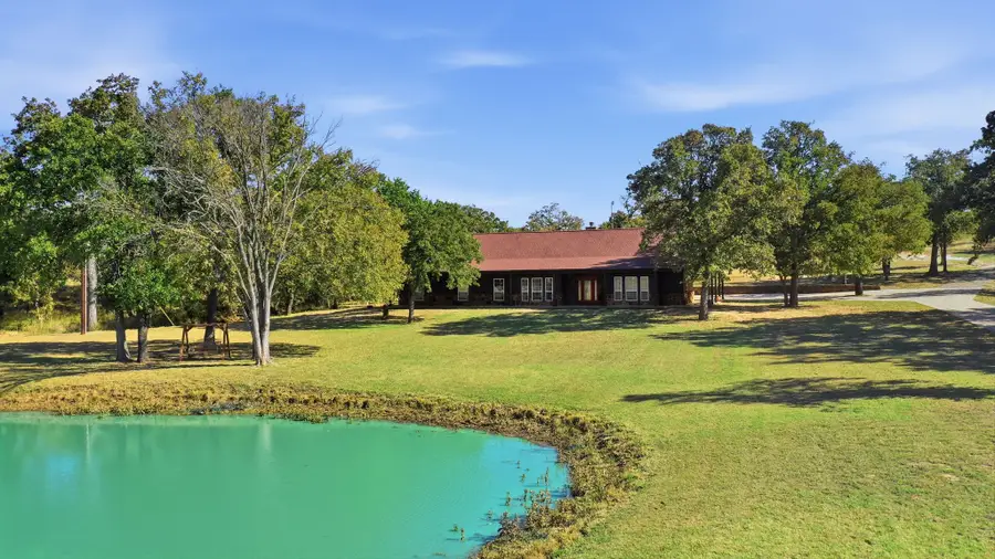 160 Falcon Drive, Weatherford, TX 76088 - Image #2