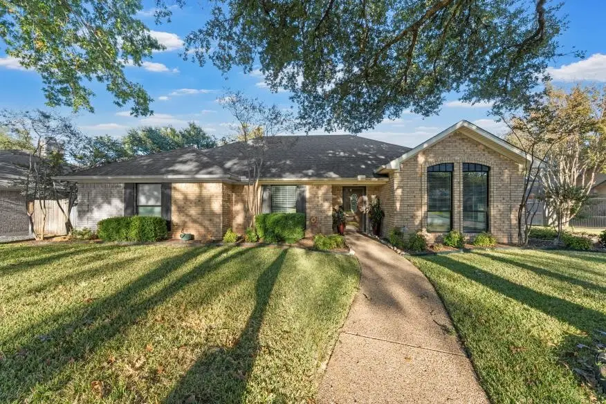1300 Mesa Verde Drive, Woodway, TX 76712 - Image #2