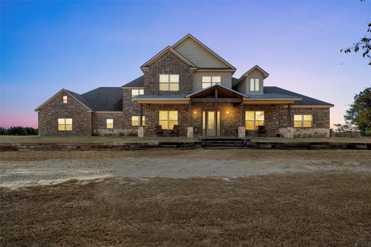 2370 Garrett Lane, China Spring, TX 76633 - Image #1