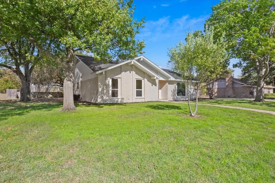 104 Kingsbury Way, Hewitt, TX 76643 - Image #2