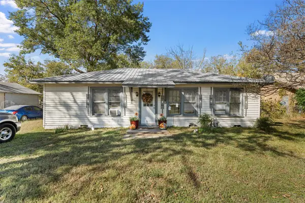 403 N 5th Street, Wortham, TX 76693