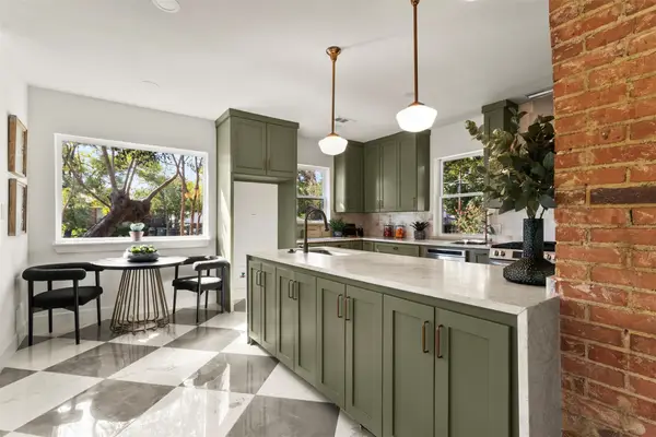 624 N Vernon Avenue, Dallas, TX 75208