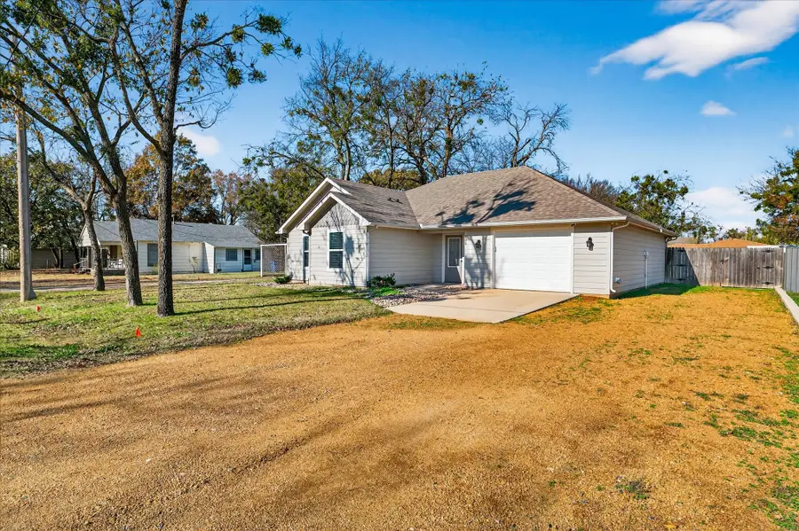 805 Main Street, Tioga, TX 76271 - Image #2